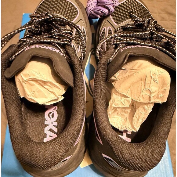 Hoka One One Cifton One9 “ Black Aster Flower” Size 6.5W - Picture 5 of 6